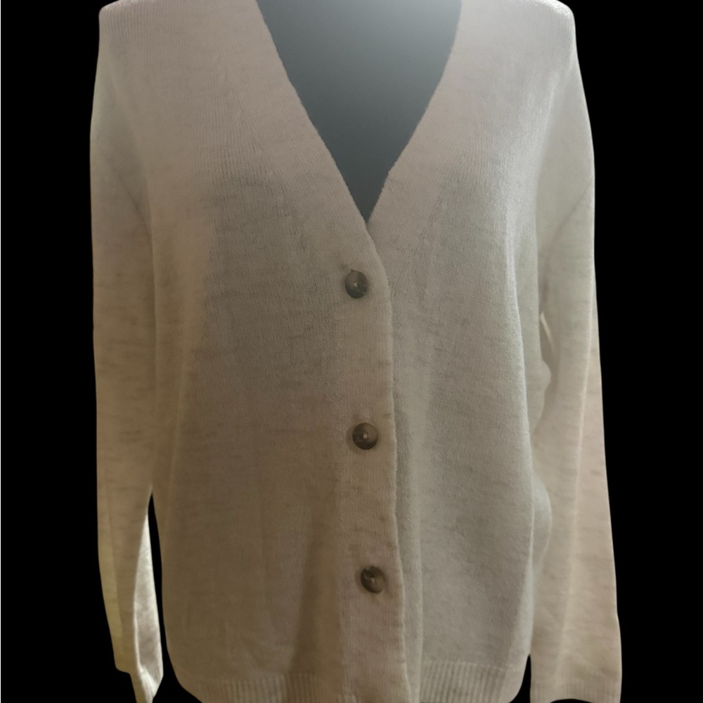 🤍 Old Navy Off-White Knit Four-Button Sweater – Chic Boho Style M 🤍